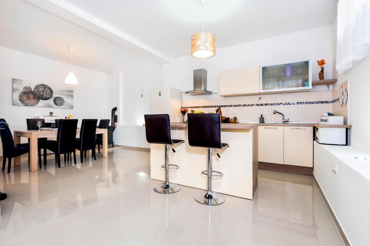 Lea'S Apartment 罗维尼 外观 照片